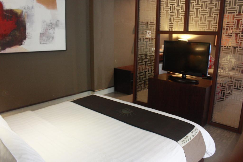 100 Sunset Boutique Otel Kuta Lombok Dış mekan fotoğraf