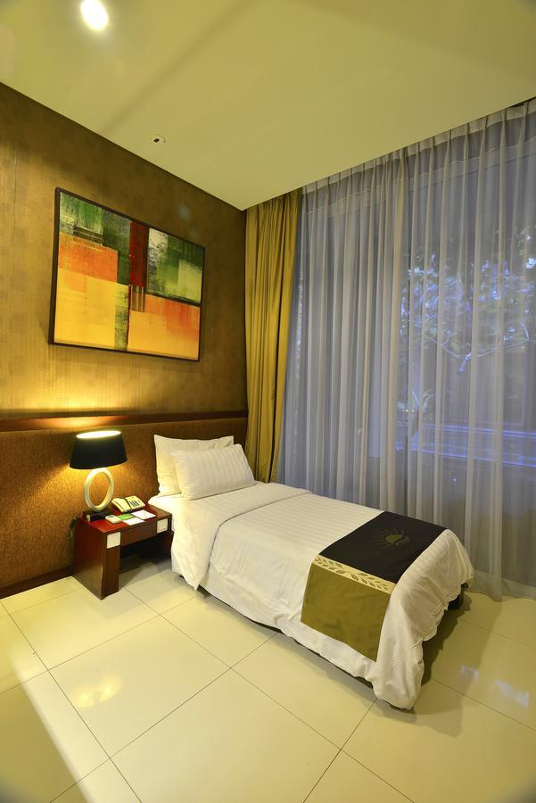 100 Sunset Boutique Otel Kuta Lombok Dış mekan fotoğraf
